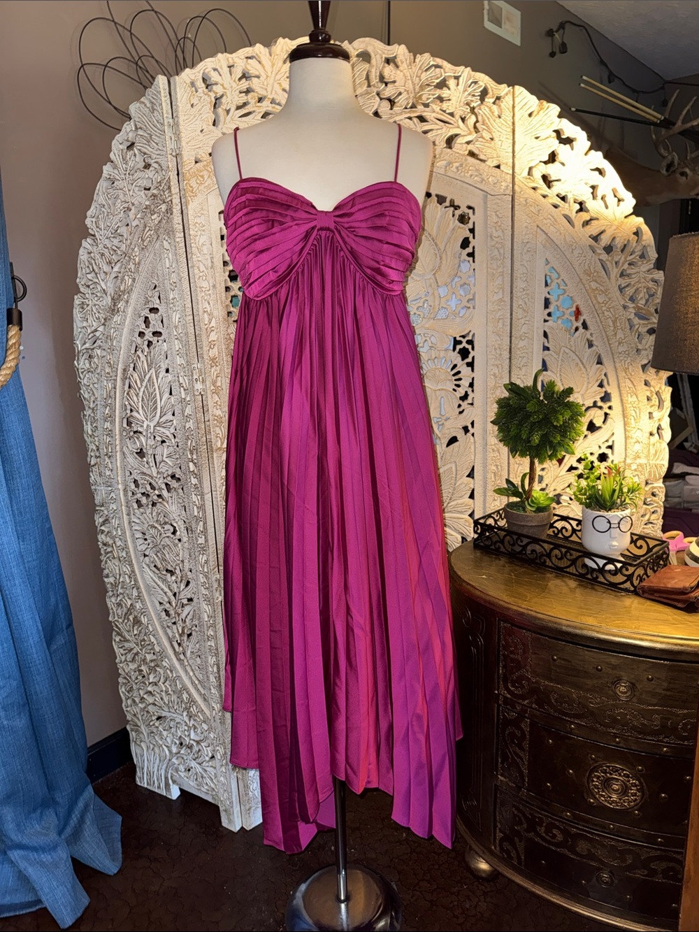 Petal & Pup Fuchsia Spaghetti-Strap Pleated Midi Dress